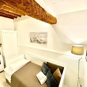 perugia-mini-flat.hotels-perugia.com/